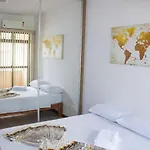 Casa De 2 Suites Com Internet Rapida E Comodidades
